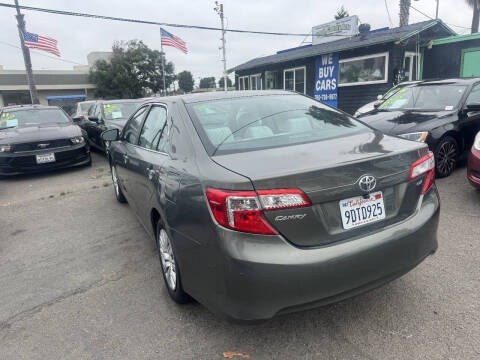 2012 Toyota Camry LE