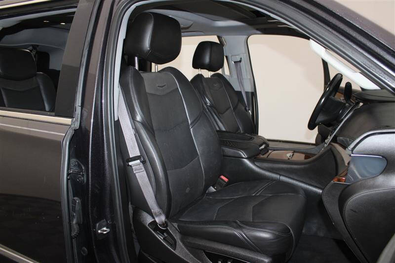 2016 Cadillac Escalade Luxury Collection