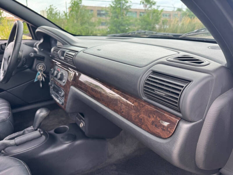 2004 Chrysler Sebring LXi