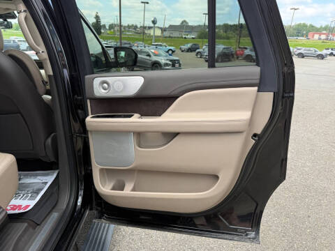 2022 Lincoln Navigator L Reserve