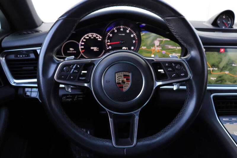 2019 Porsche Panamera 4
