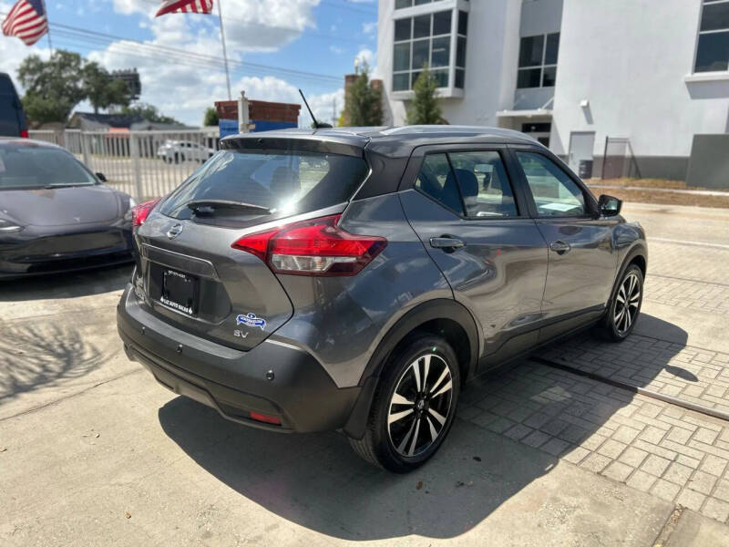 2020 Nissan Kicks SV