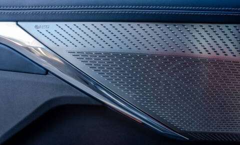 2025 Cadillac Escalade IQ Luxury 2