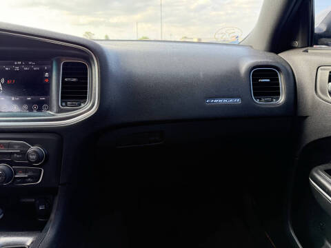 2017 Dodge Charger SXT