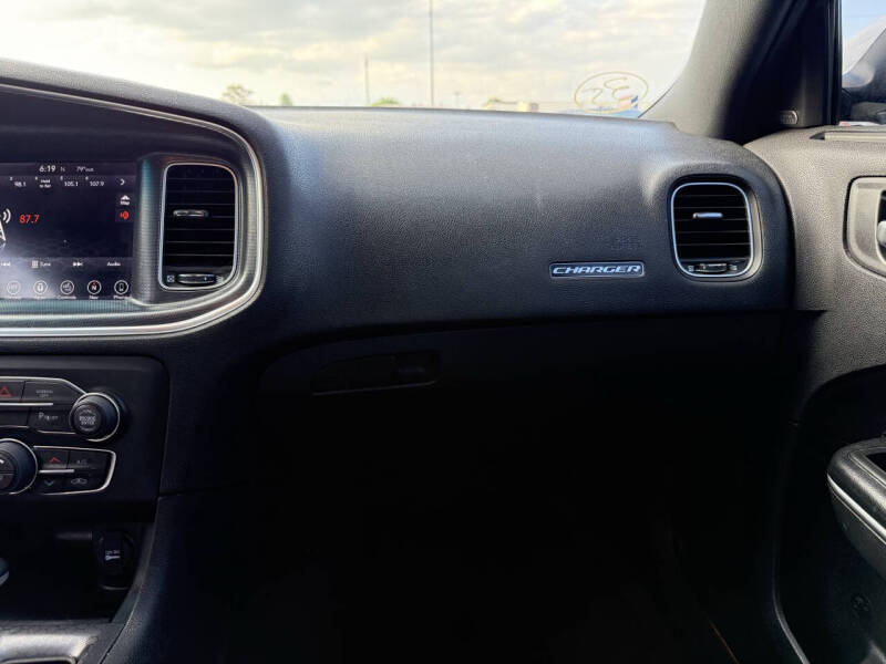 2017 Dodge Charger SXT