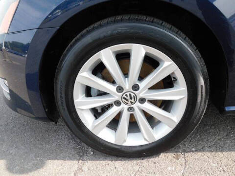 2012 Volkswagen Passat SEL PZEV