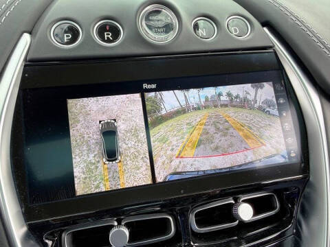 2021 Aston Martin DBX