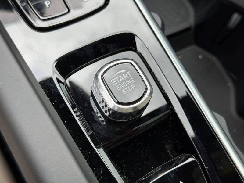 2026 Volvo XC60 T8 Plus