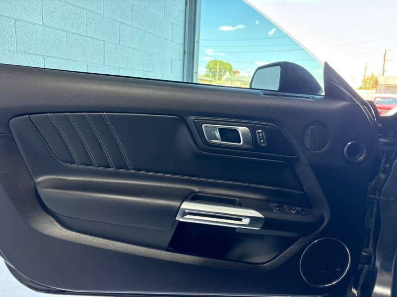 2022 Ford Mustang