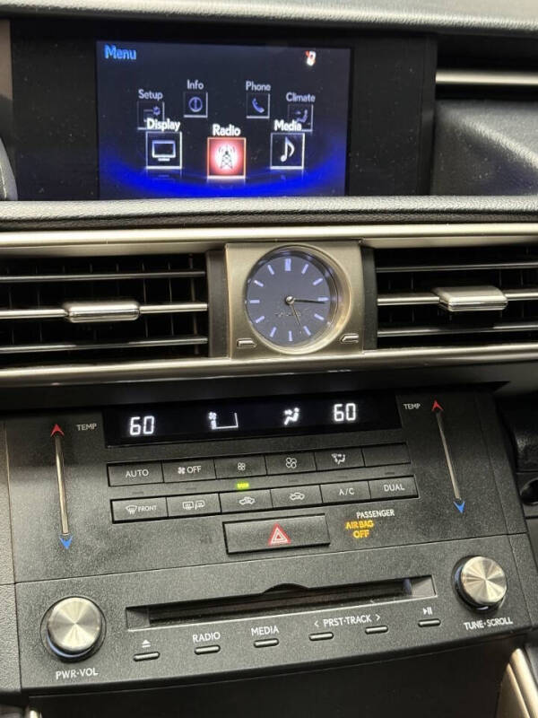 2016 Lexus IS 200t