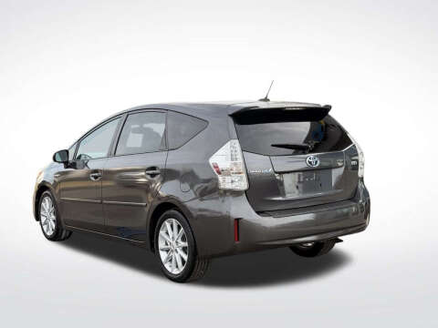 2012 Toyota Prius v Five