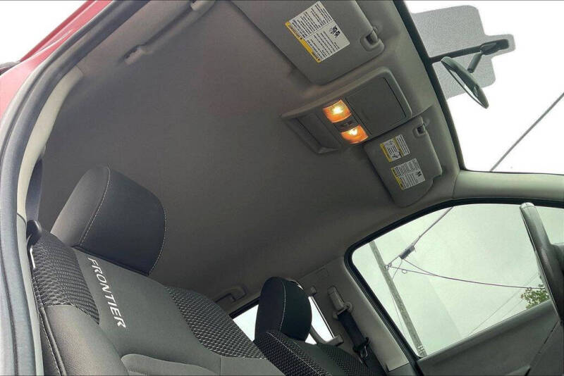 2018 Nissan Frontier Desert Runner