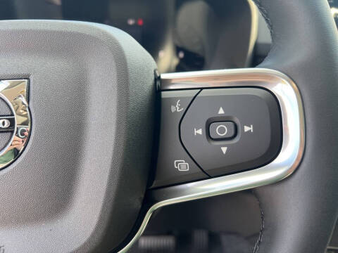 2026 Volvo XC40 B5 Core