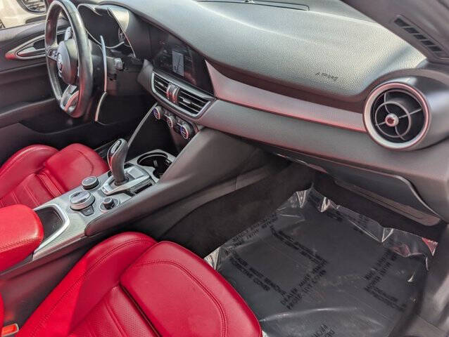 2023 Alfa Romeo Giulia Veloce