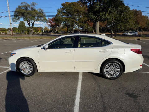 2015 Lexus ES 350 Crafted Line