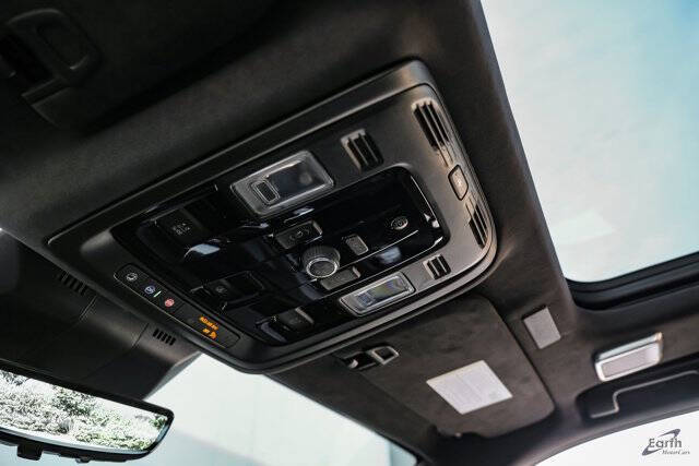 2025 Cadillac Escalade-V