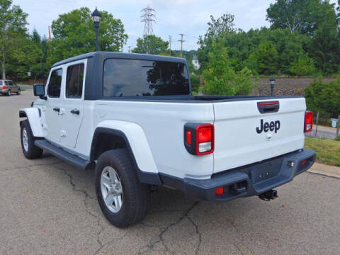 2022 Jeep Gladiator Sport