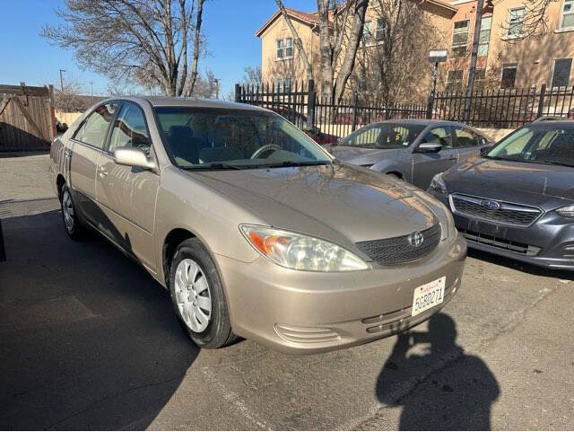 2004 Toyota Camry LE