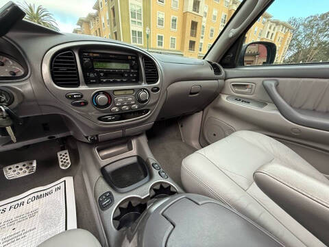 2004 Toyota Sequoia Limited