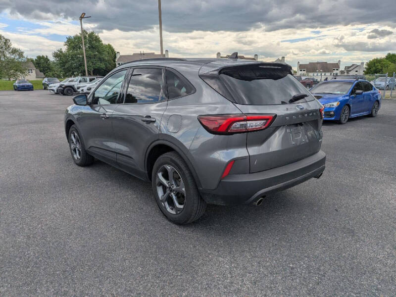 2025 Ford Escape ST-Line Select