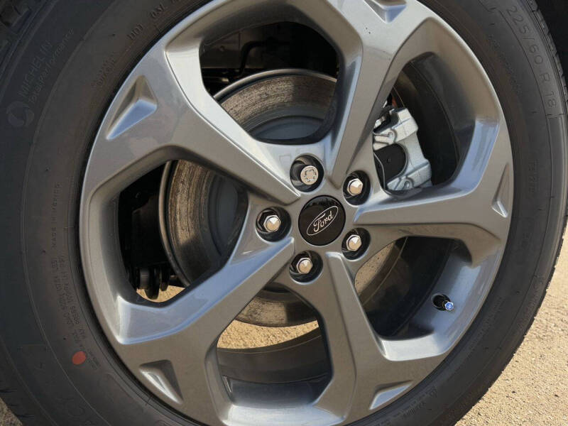 2025 Ford Escape Hybrid ST-Line