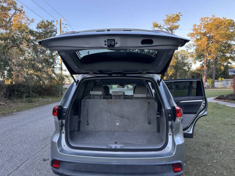 2019 Toyota Highlander LE