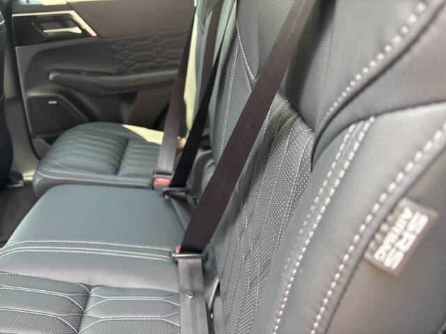 2025 Mitsubishi Outlander SEL