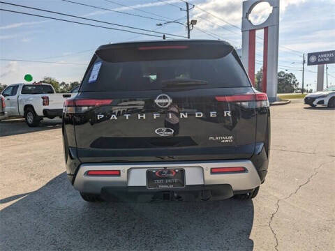 2025 Nissan Pathfinder Platinum