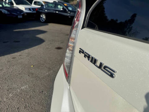 2012 Toyota Prius Two