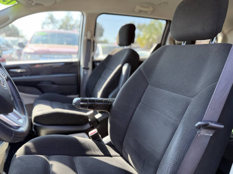 2015 Dodge Grand Caravan SE