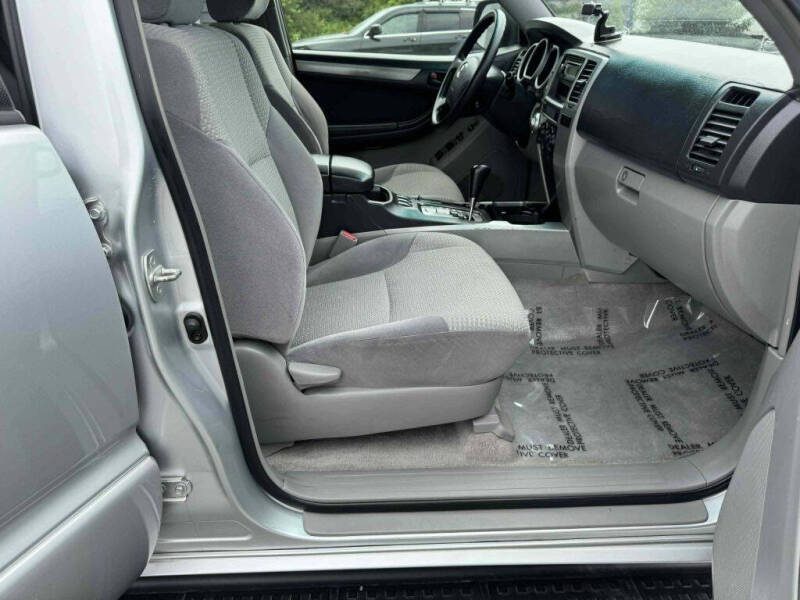 2004 Toyota 4Runner SR5