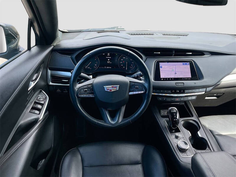 2020 Cadillac XT4 Premium Luxury