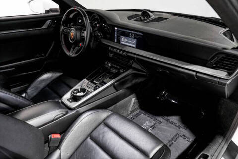 2020 Porsche 911 Carrera