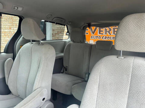 2011 Toyota Sienna LE 7-Passenger