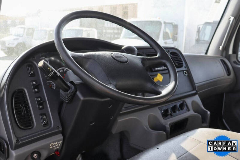 2019 Freightliner M2 106