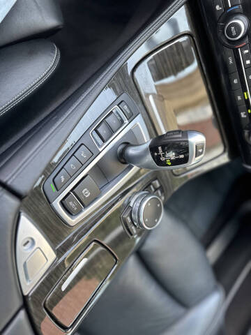 2015 BMW 5 Series 528i xDrive