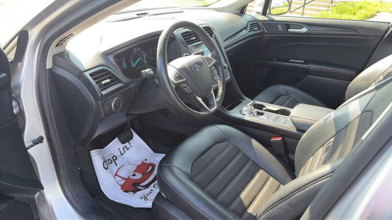 2018 Ford Fusion SE