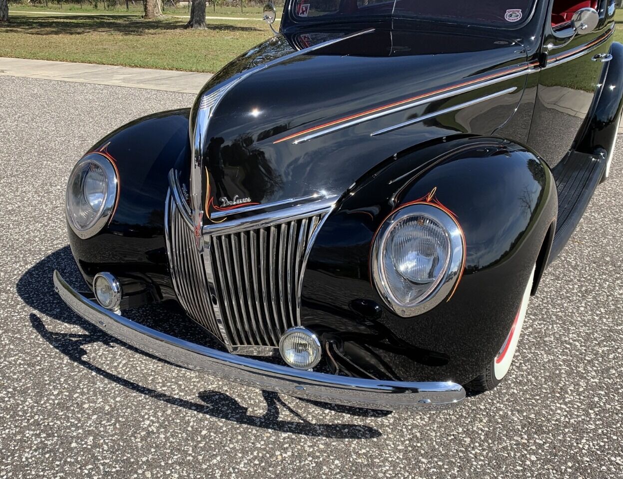 1939 Ford Deluxe 19