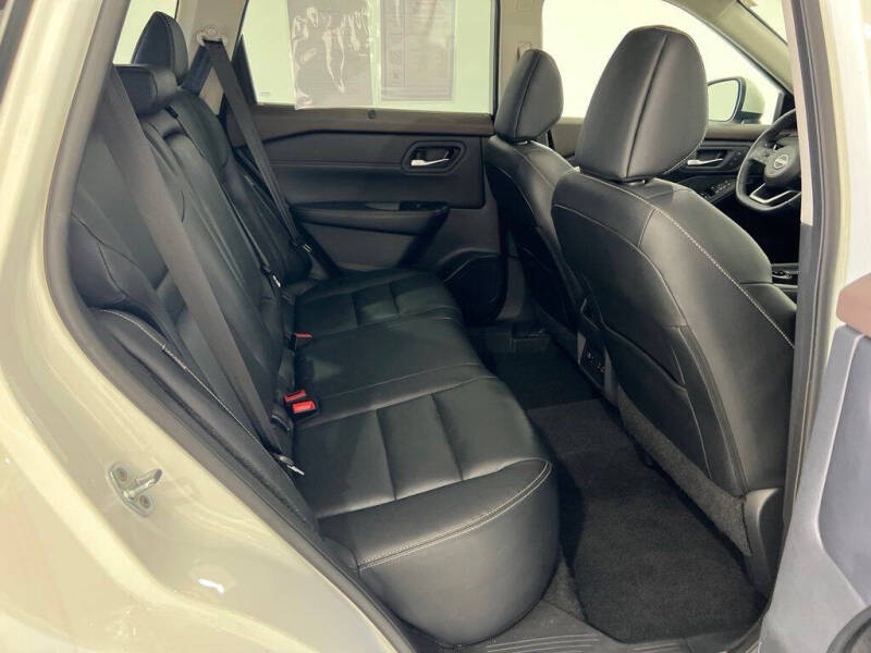 2022 Nissan Rogue SL