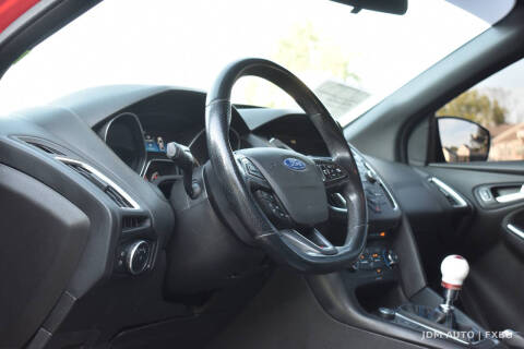 2017 Ford Focus ST