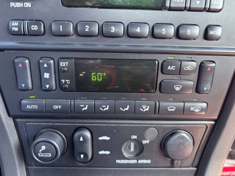 2002 Ford Thunderbird Deluxe