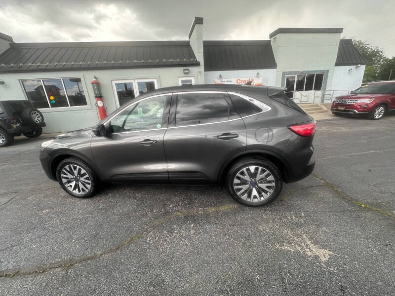 2020 Ford Escape Titanium