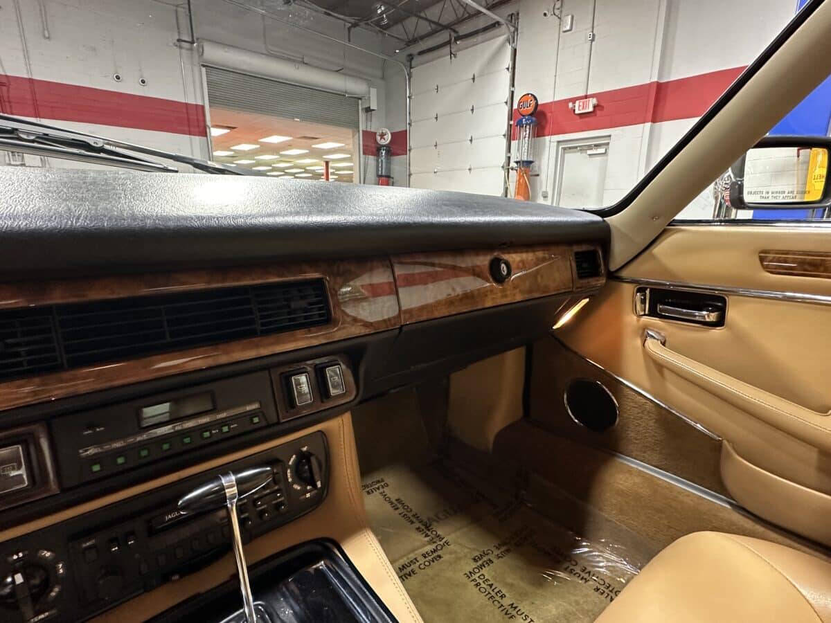 1986 Jaguar XJ-Series 17