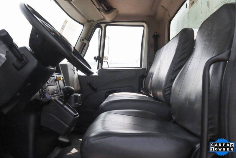 2019 International DuraStar 4300