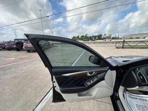2015 Infiniti Q50 Premium