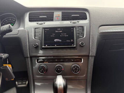 2017 Volkswagen Golf Alltrack TSI S 4Motion