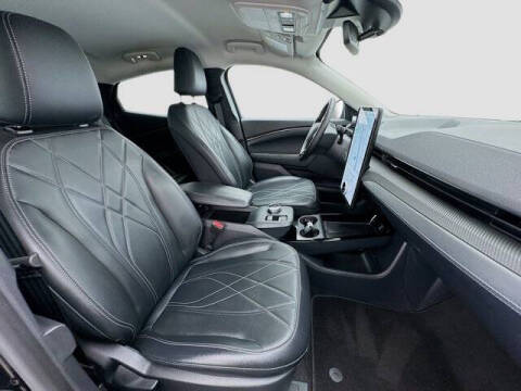 2024 Ford Mustang Mach-E Select