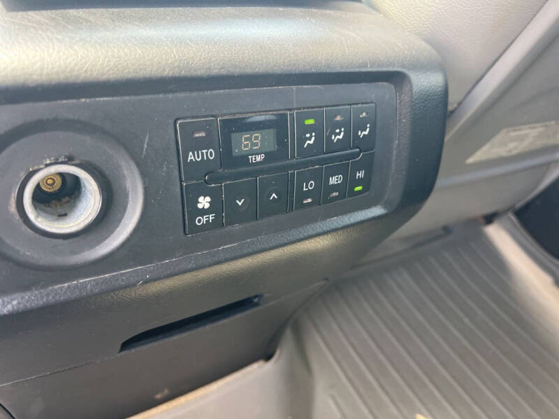 2011 Toyota Sequoia SR5
