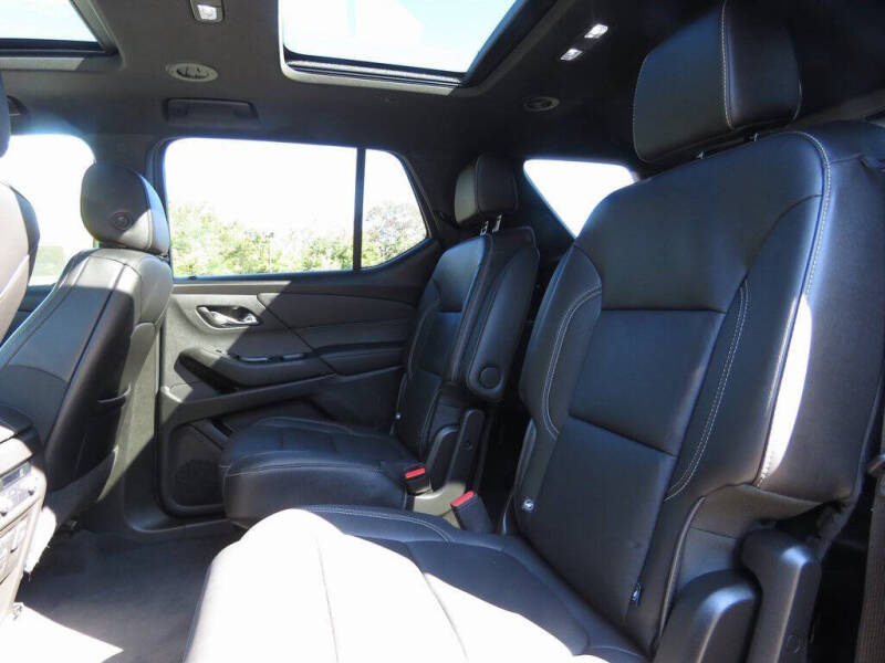 2022 Chevrolet Traverse LT Leather