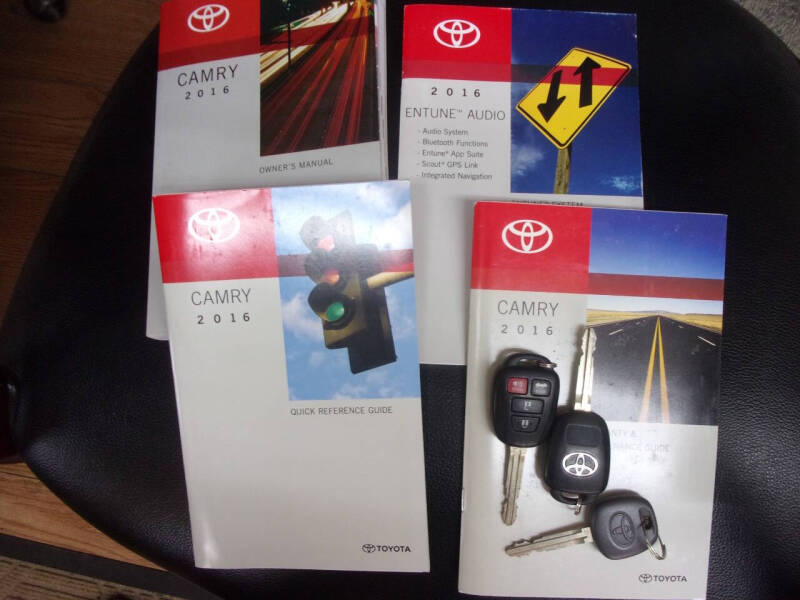 2016 Toyota Camry SE